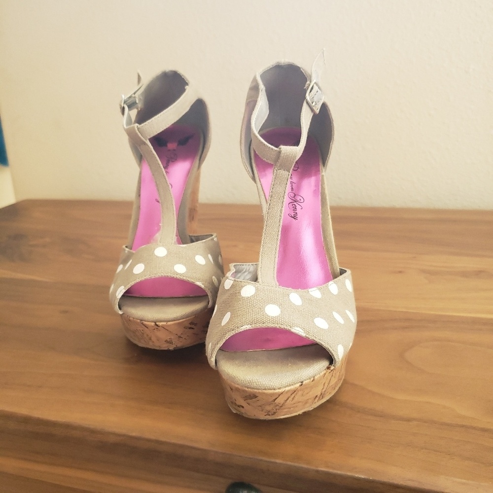 Penny loves Kenny heels